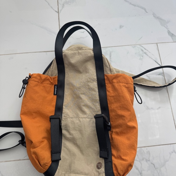 Lululemon Pack and Go - Picture 3 of 4